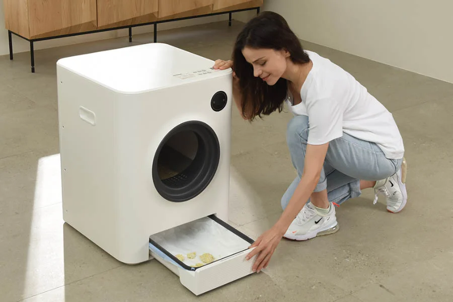 litter box that cleans itself